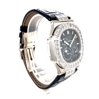 Buy Patek Philippe Nautilus Moonphase Diamonds 5724G today